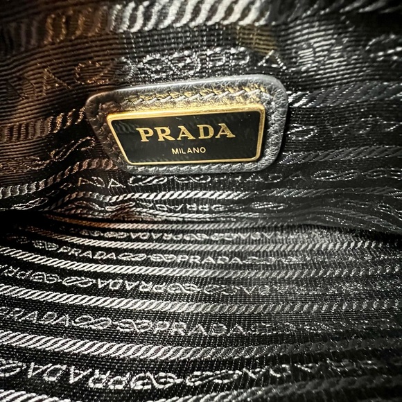 COPY - COPY - PRADA Vitello Phenix Double Zip (Crossbody) - Picture 3 of 16